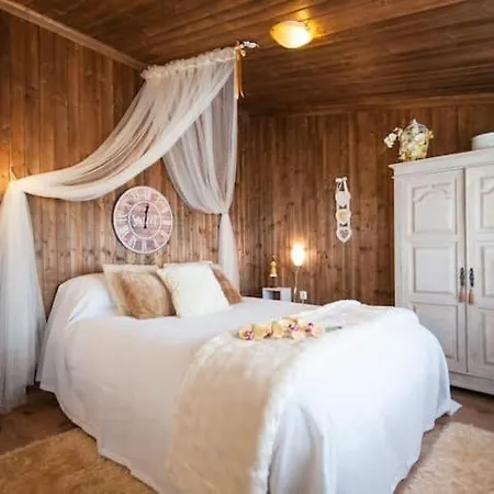 Casas Da Gralha Bed and Breakfast Turquel