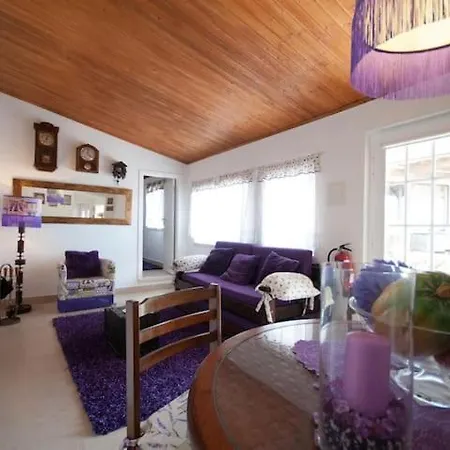 Casas Da Gralha Bed and Breakfast