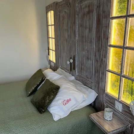 Casas Da Gralha * Turquel