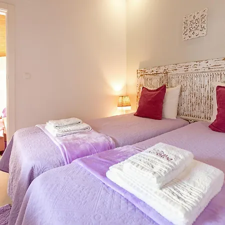 Casas Da Gralha * Turquel