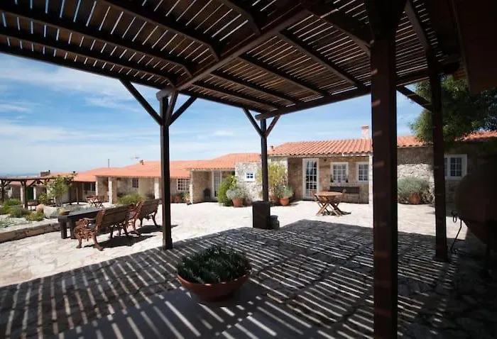 Bed & Breakfast Casas Da Gralha 3*