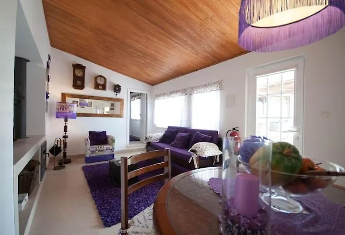 Casas Da Gralha Bed & Breakfast