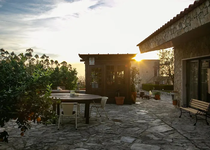 Casas Da Gralha Bed & Breakfast Turquel