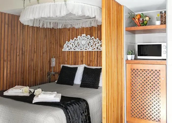 Casas Da Gralha Bed & Breakfast 3*